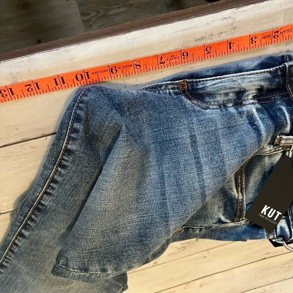 NWT KUT from the Kloth Catherine Boyfriend Jeans Size 2